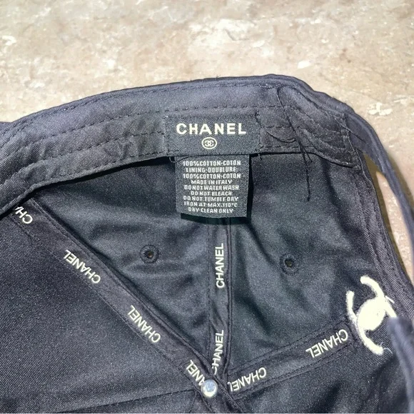CHANEL Black Cap with White Detailing Made in Italy - Picture 4 of 4